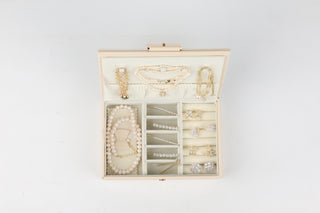 Elegance Beige Jewelry Organizer
