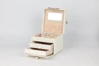 Chérie Belle Jewelry Case