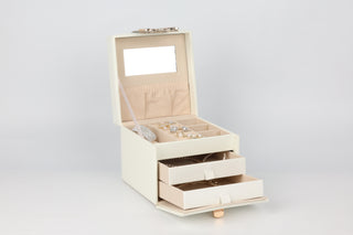 Chérie Belle Jewelry Case