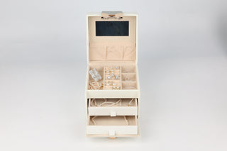 Chérie Belle Jewelry Case