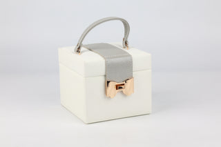 Chérie Belle Jewelry Case