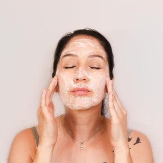 GLOWING MOISTURIZER